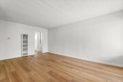 Photo - 934 6th St Apartments