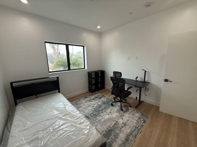 Building Photo - 1200 W 37th Dr Unit Room 3