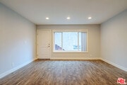 Photo - 505 N Kenwood St Townhome