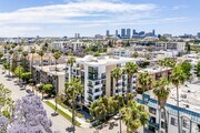Photo - 105 S Doheny Dr Apartment