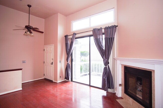 Photo - 1214 S Mayflower Ave