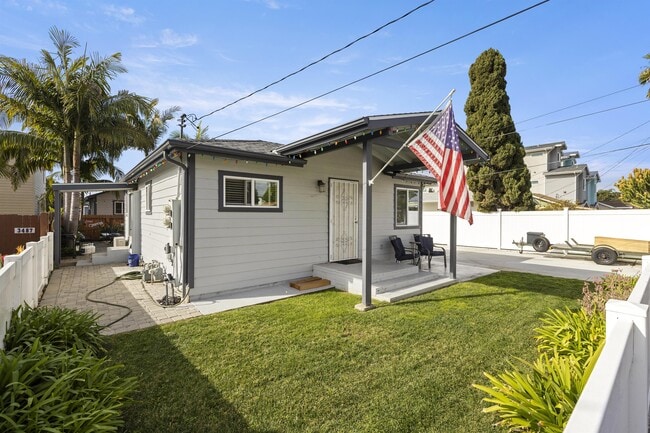 Photo - 3475 Madison St