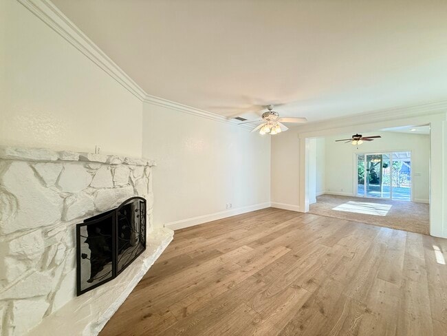 Photo - 4832 Maureen Ln