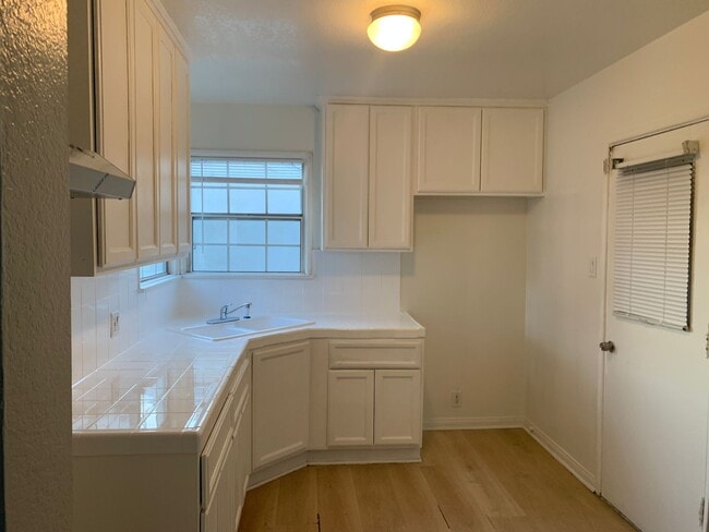 Photo - Tian Xiang Xu (IPM2176) Unit 703