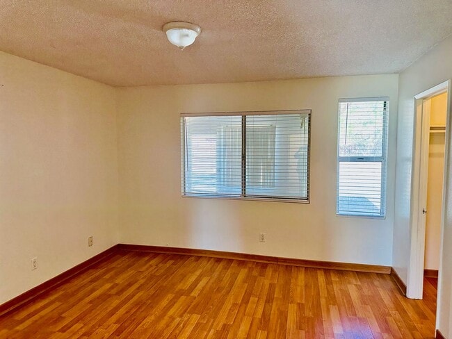 Photo - Charming 3 Bedroom, 2 Bath Home with Sunroom – Hesperia