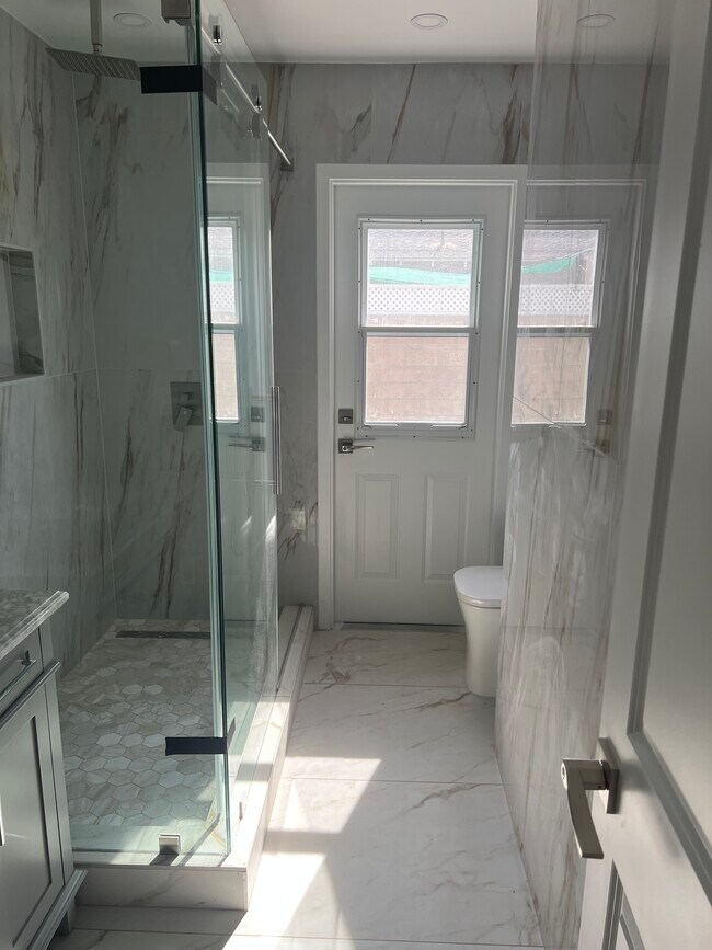 Photo - 21133 Grace Ave