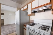 Kitchen Photo - City Park Apartments