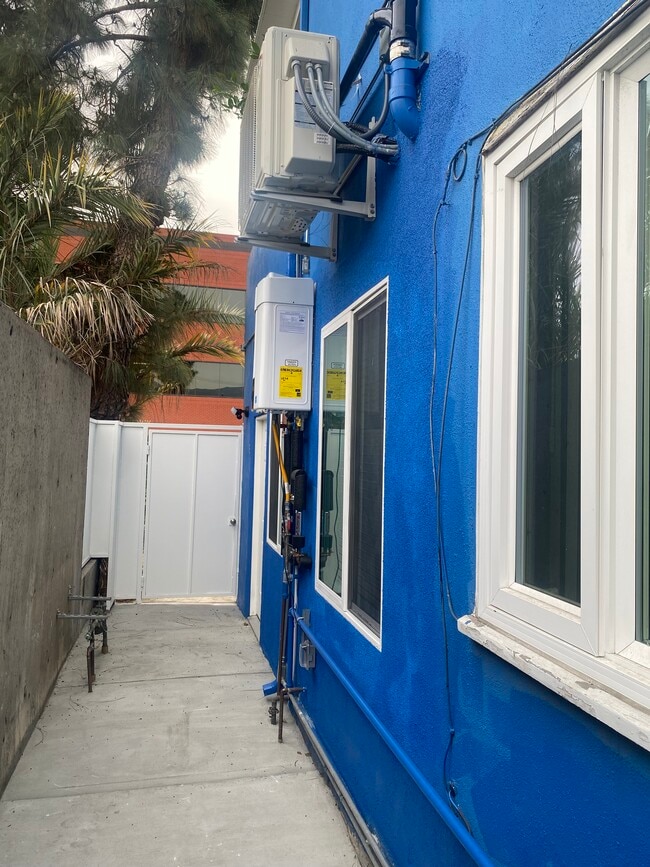 Photo - 405 W Broadway Unit E