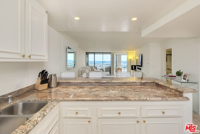 Photo - 4267 Marina City Dr Unit 908