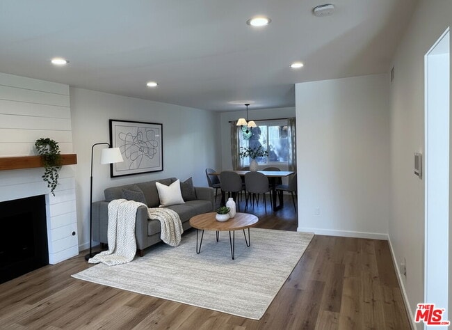 Photo - 13123 Magnolia Blvd