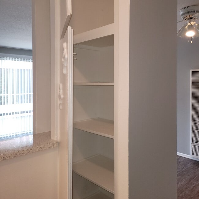 Kitchen Pantry - Sycamore Village