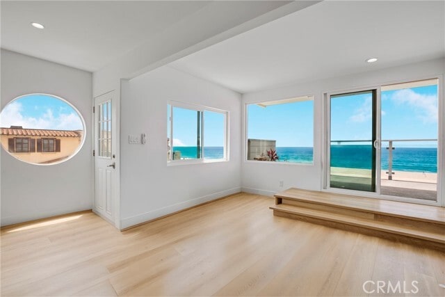 Photo - 3600 The Strand Unit D