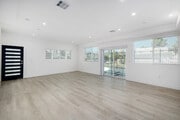4BR, 4.5BA - 2,014SF - Living Room - 1301 E 27th St
