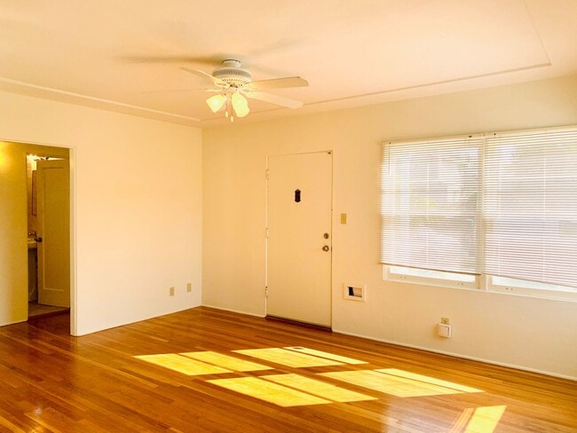 Photo - BEAUTIFUL 2BD/1BA CONDO IN CROWN POINT! W/ GARAGE & LAUNDRY! $3,595/mo Unit 4004 Promontory Street