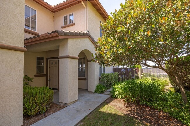 Perfect 3 bedroom townhome for rent! - Perfect 3 bedroom townhome for rent!