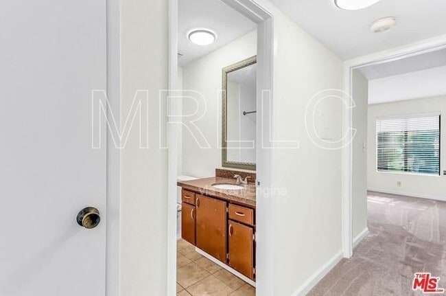 Photo - 15207 Magnolia Blvd Unit 209