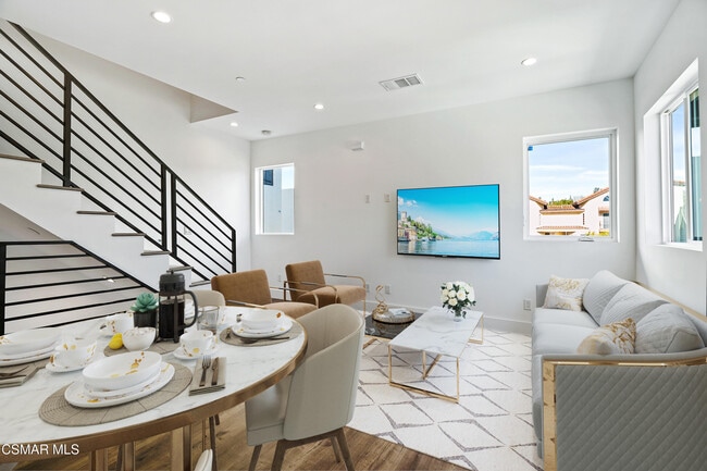 Photo - 10908 Hesby St