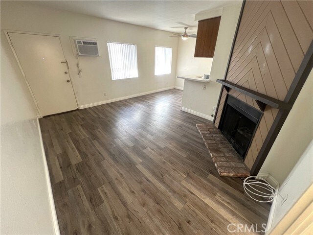 Photo - 14817 Sylvan St Unit 6