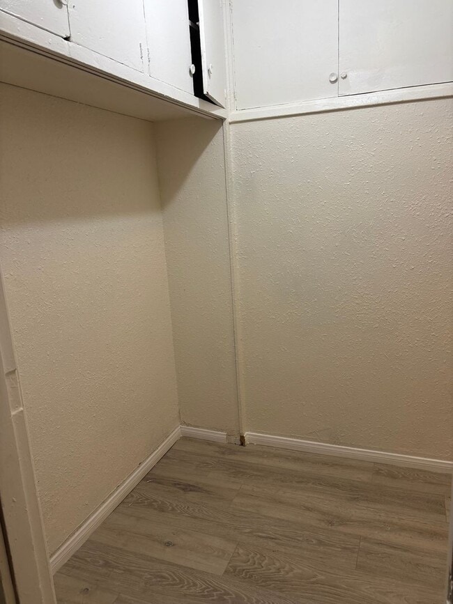 Photo - 1121 W Base Line St