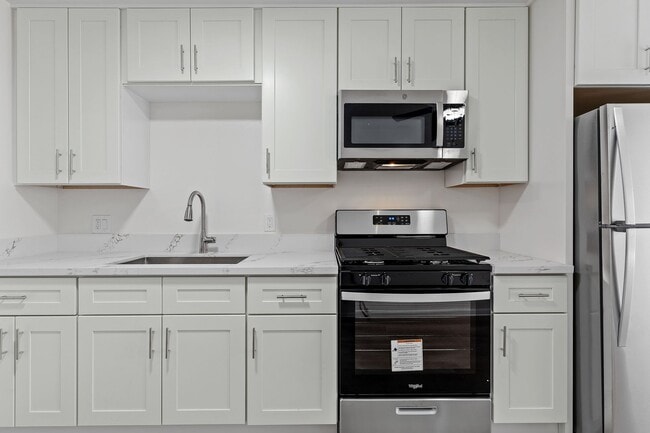 Photo - 3032 E 7th St Unit 3032-07