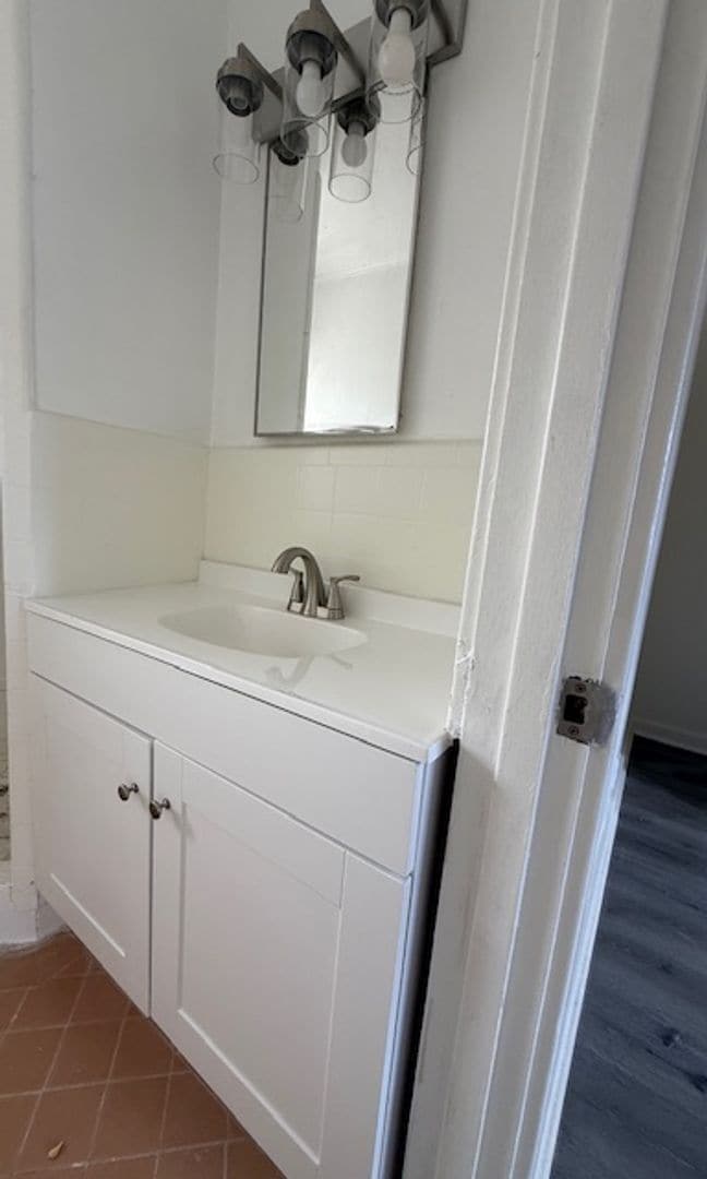 Photo - 712 E Santa Barbara St Unit 712 B