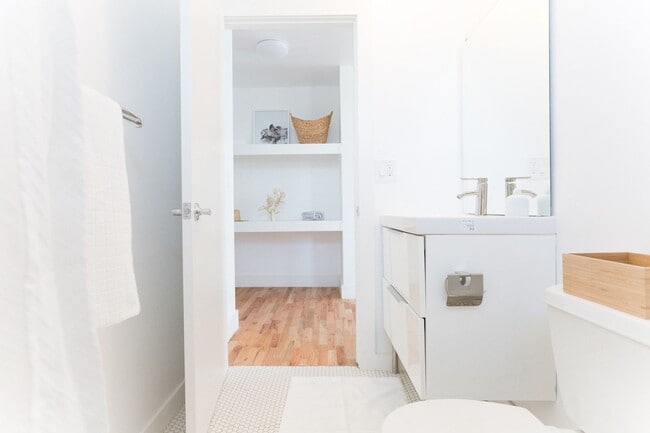 Photo - 252 S Ave 18 Unit 02