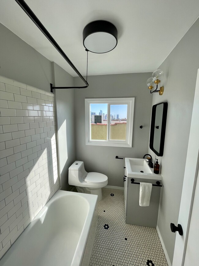 Newly renovated bath - 1306 Montana St Unit 1306.5