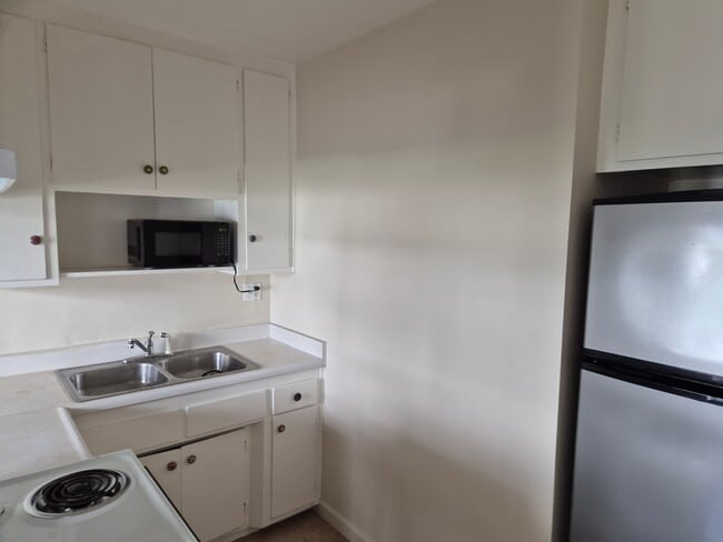 Photo - 6761 Curtis Ave Unit 4