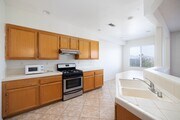 Photo - Perfect 3 bedroom townhome for rent!