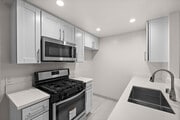 1BR, 1BA - 700SF - Kitchen - Rodeo Apartments