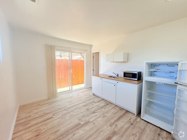 Building Photo - Cozy Studio Unit in Lompoc – Utilities Inc... Rental