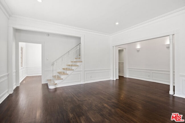 Photo - 148 S Camden Dr Unit F