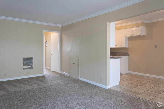 2BR, 2BA #11 - Torrance Palms