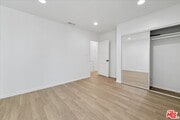 Photo - 17226 Vanowen St