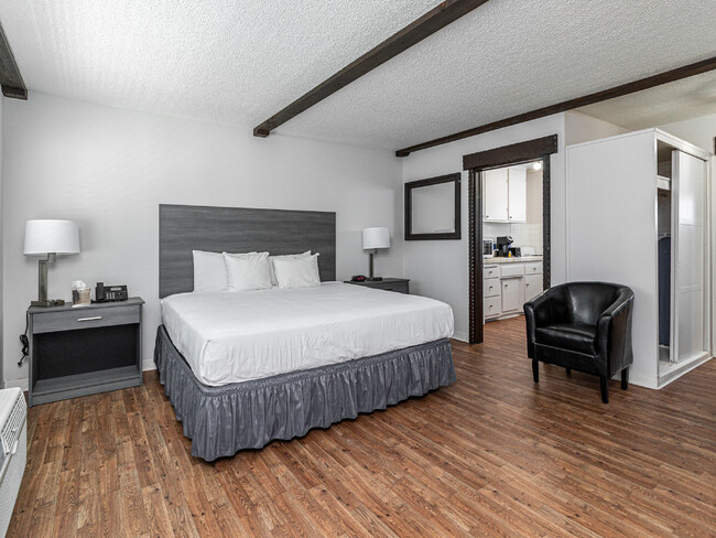 Photo - 2021 W Olive Ave