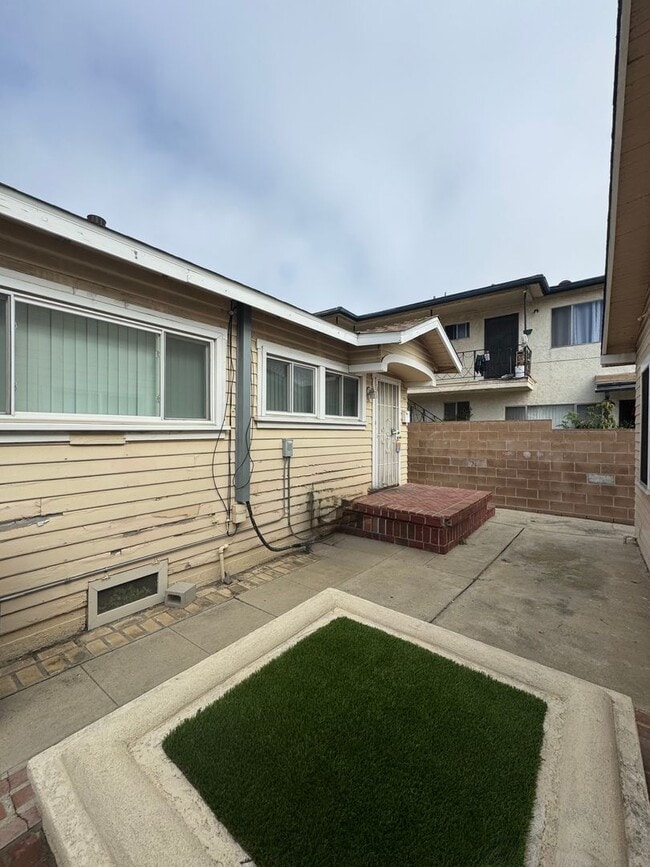 Photo - 550-550 W 20th St Unit 546