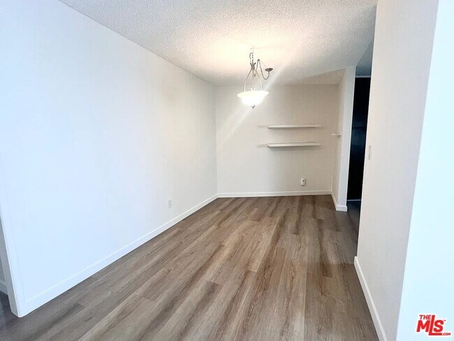 Photo - 1815 Camden Ave Unit 1