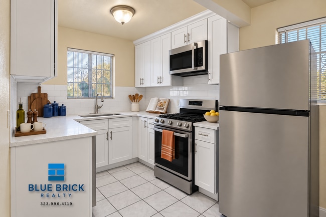 Photo - 1326 W 29th St Unit 5