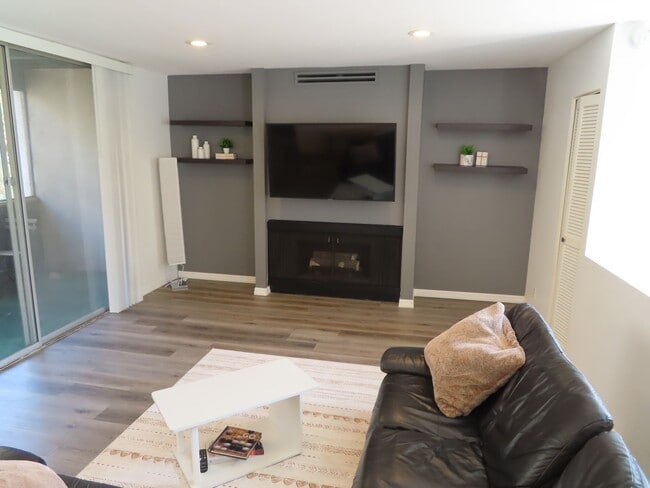 Photo - 4891 Collwood Blvd Unit A