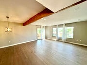 Photo - 6824 Hyde Park Dr Unit E