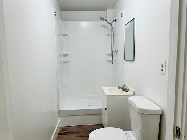 Photo - 7 E Clark St Unit 100