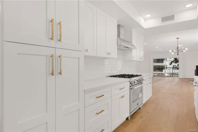 Photo - 1871 Greenfield Ave Unit 102