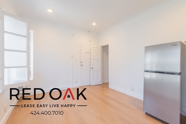 Photo - 706 N St Andrews Pl Unit 106