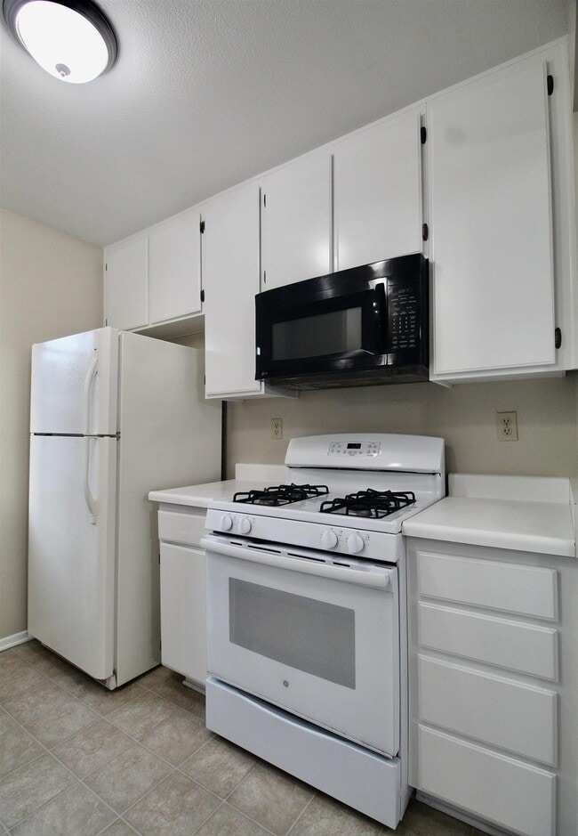 Photo - 10321 Azuaga St