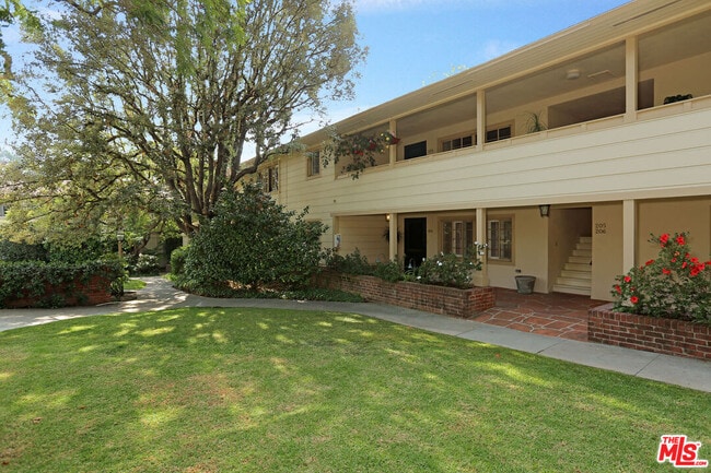 Photo - 11901 Sunset Blvd Unit 104