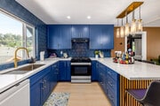 2BR, 2BA - 1000SF - Kitchen - 1368 1/2 Yosemite Dr