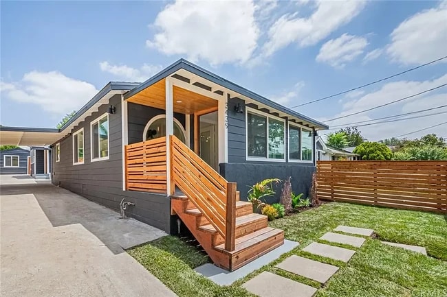 Building Photo - 3439 Plata St