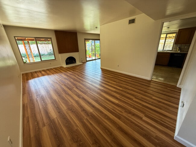 Photo - 7003 Batista St