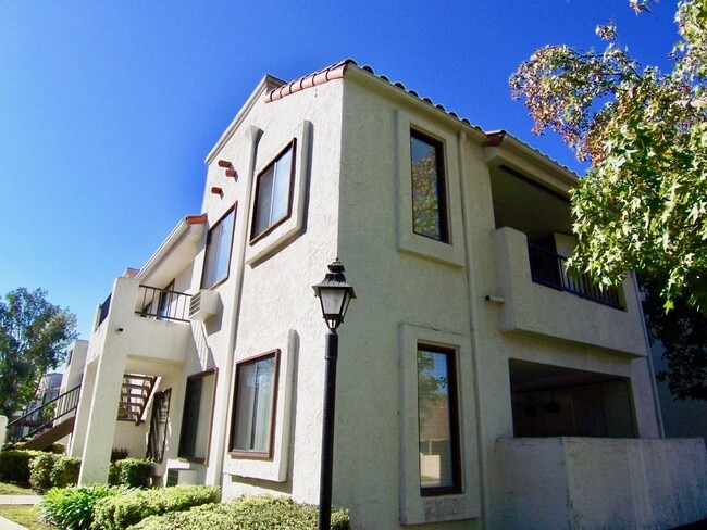 Delightful Upper Unit Mira Mesa Condo Loca... - Delightful Upper Unit Mira Mesa Condo Loca...