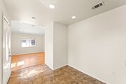 Photo - 262 Acacia St